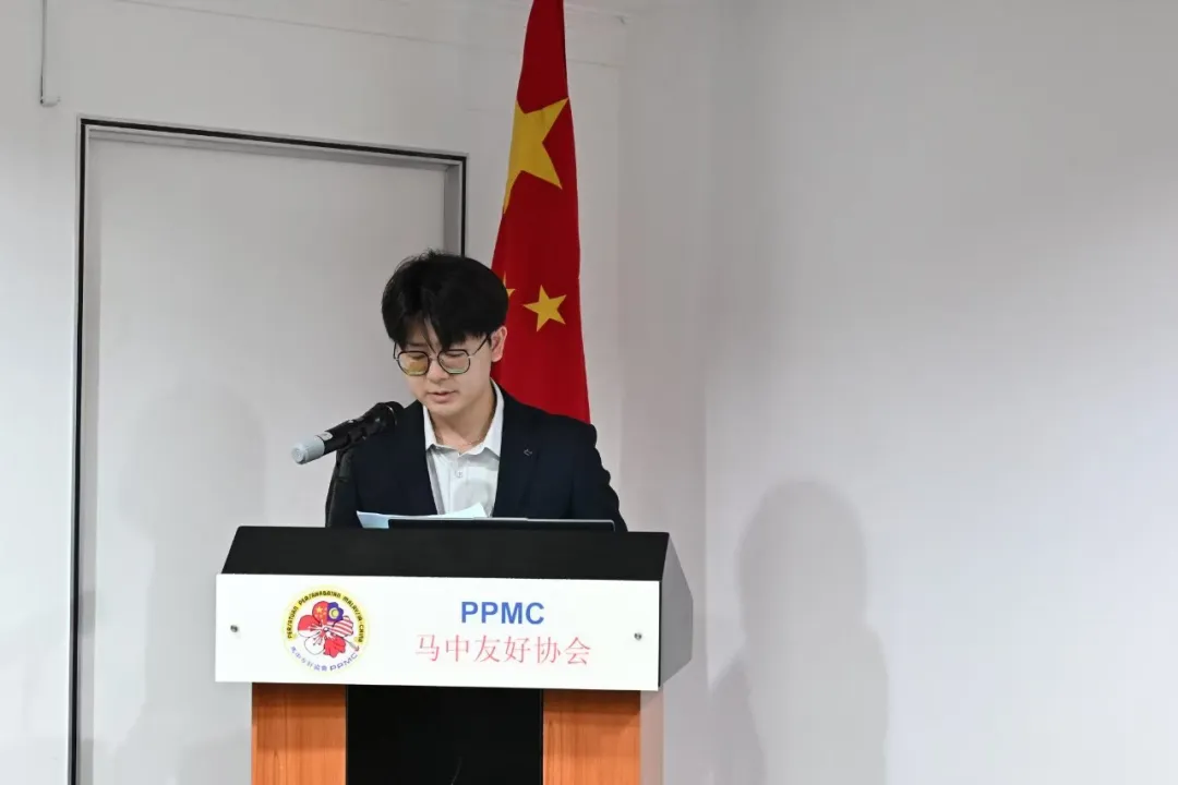 2025中国留学生新生说明会现场主持
