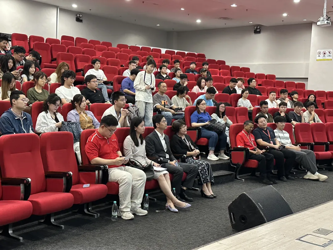 UCSI大学5月中国新生迎新说明会暨领保宣讲会合影