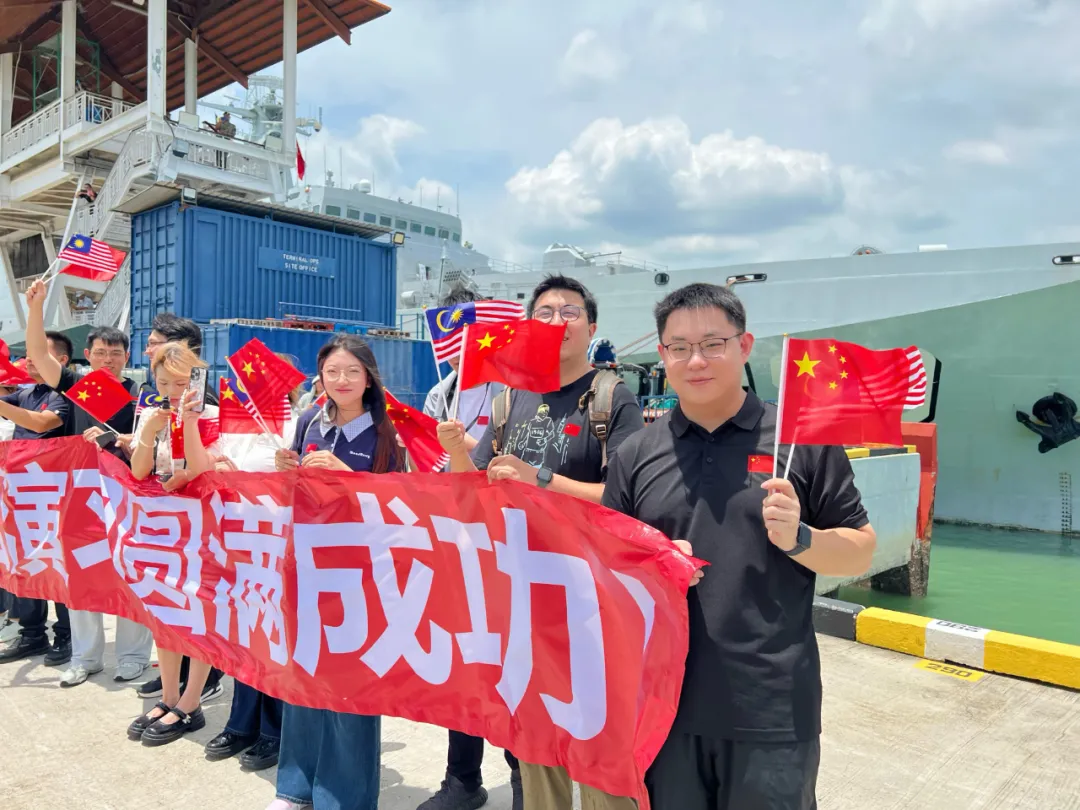 中国海军舰艇抵达巴生港