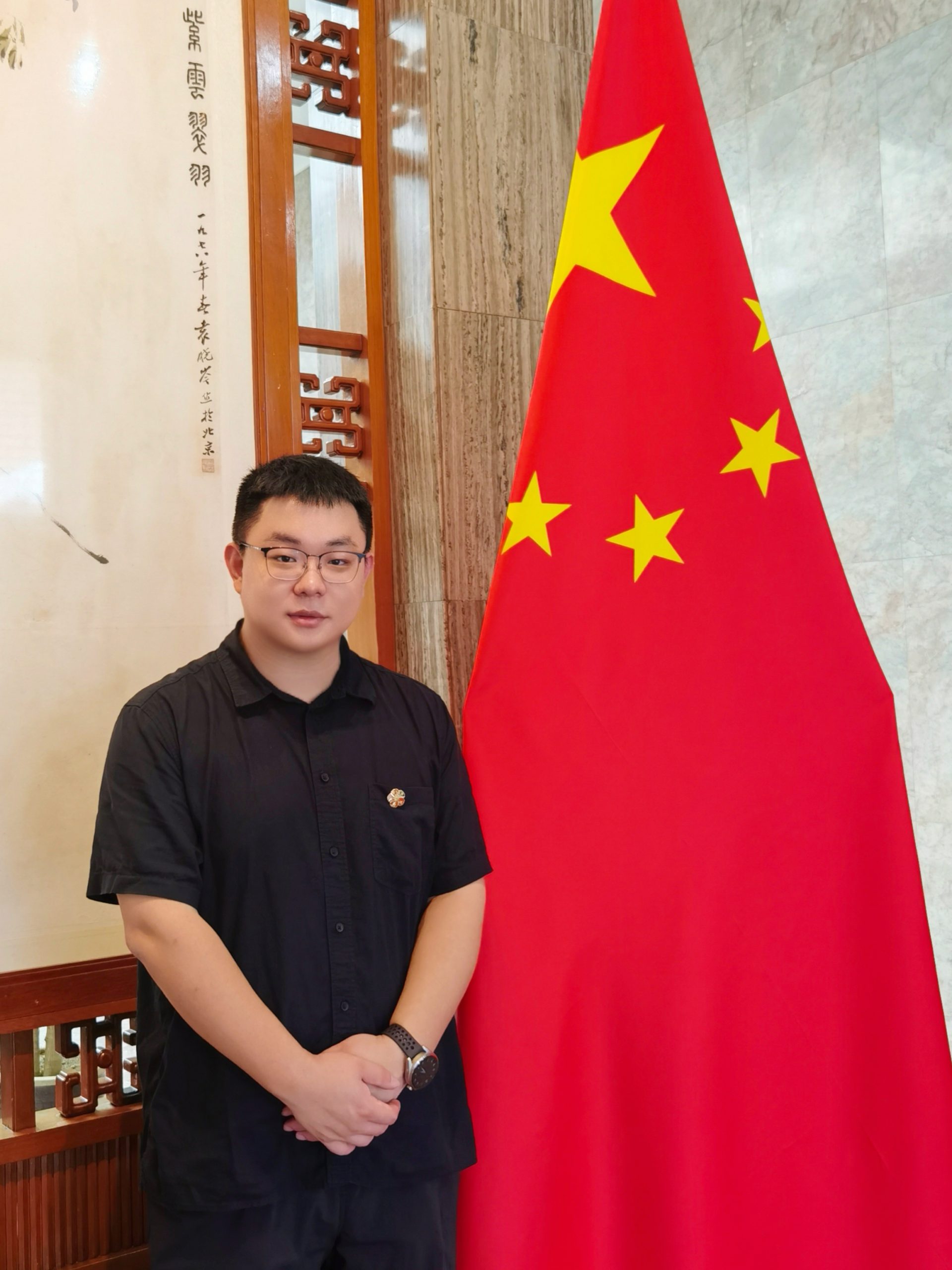 李师毅